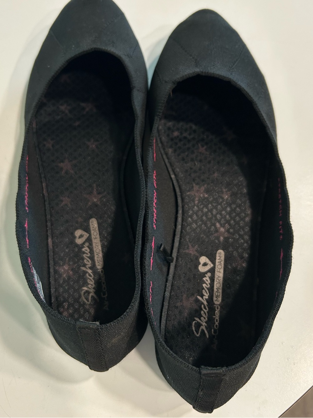 Skechers Women's Black Slip-On Pointed Toe Flats sz10